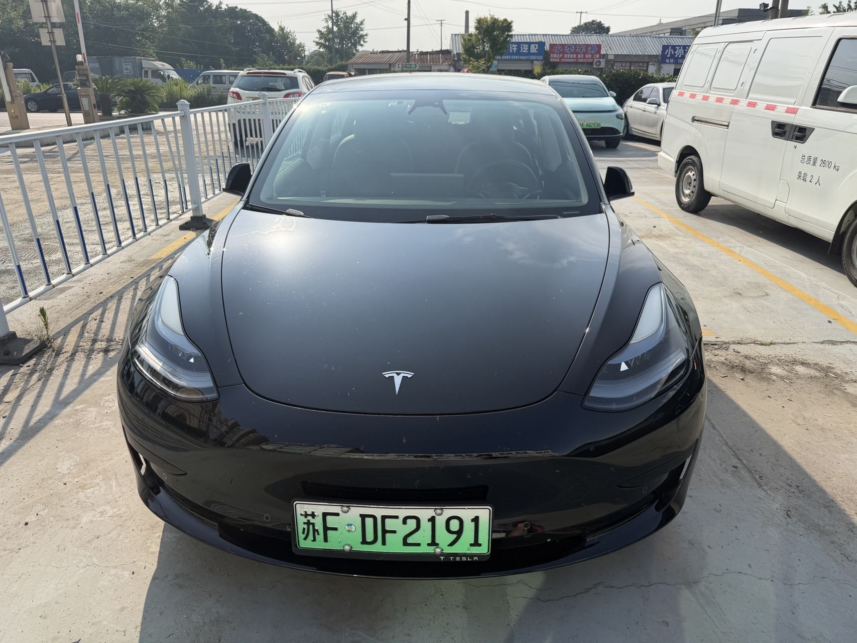 Tesla Model 3 2022 car image #2
