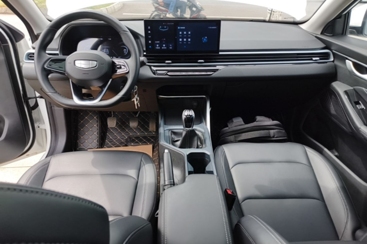 GEELY Emgrand 2025 car image #10