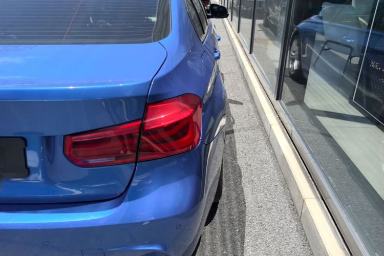 BMW 3 Series 2018 #8 BMW 3 Series 2018 car image #8