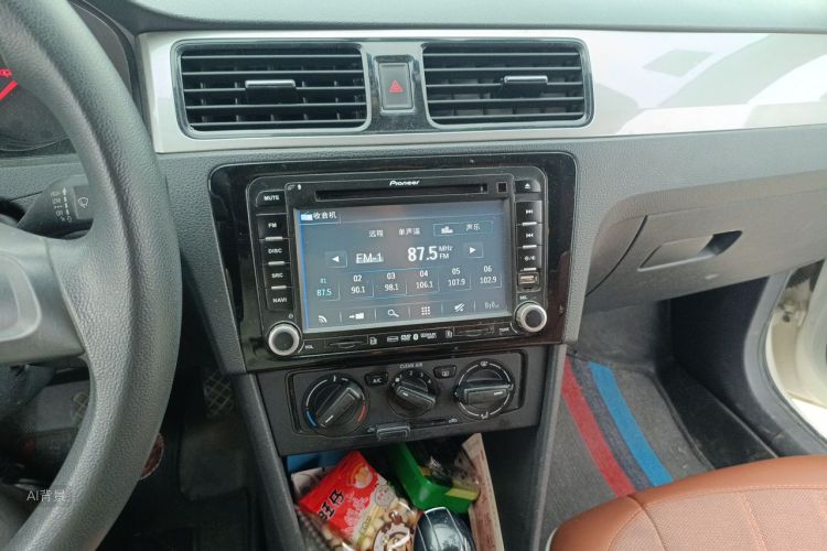 Volkswagen Santana 2017 car image #15