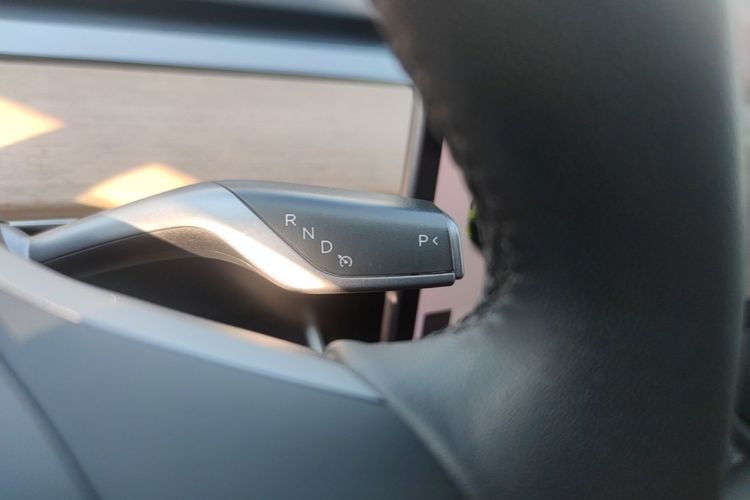 Tesla Model 3 2020 car image #14