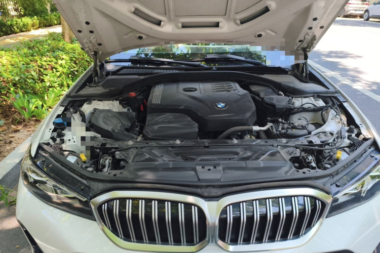 BMW 3 Series 2024 car image #22