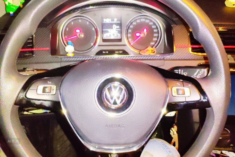 Volkswagen Santana 2018 car image #12