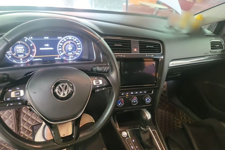 Volkswagen Golf 2019 #10 Volkswagen Golf 2019 car image #10