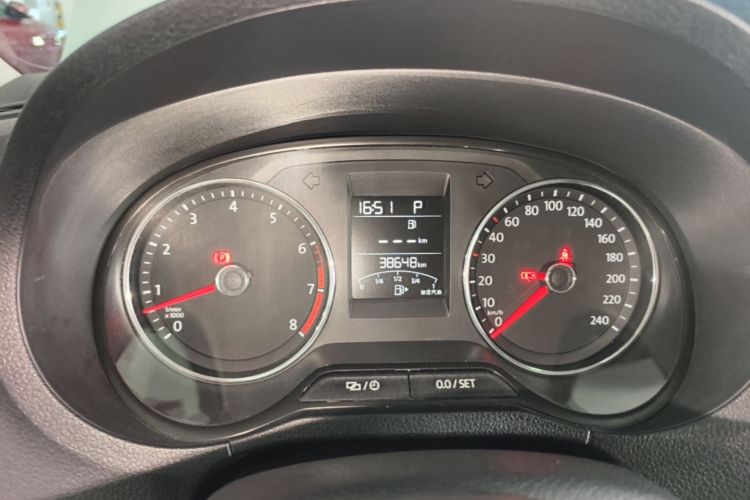 Volkswagen Polo 2018 car image #12