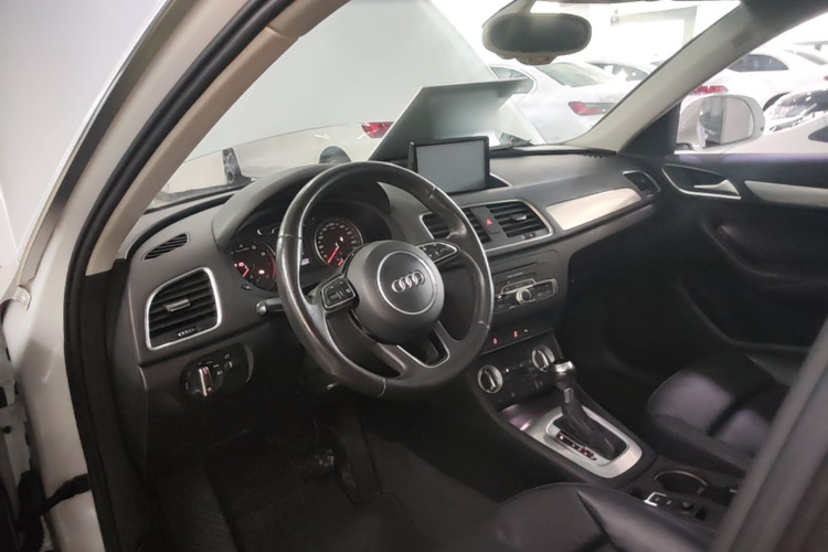 Audi Q3 2014 #10 Audi Q3 2014 car image #10
