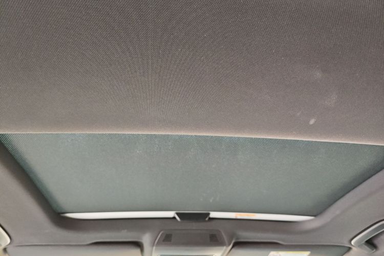 Volkswagen Golf 2023 car image #18