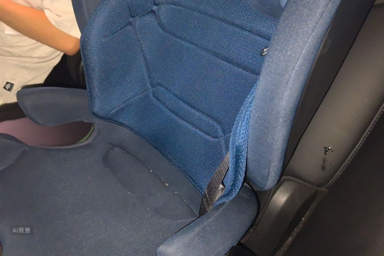 Tesla Model Y 2023 car image #19