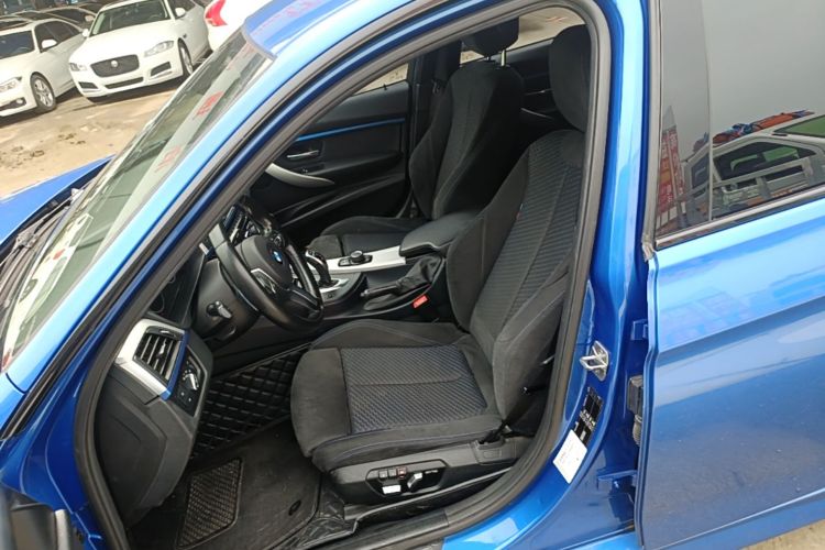 BMW 3 Series 2017 car image #19
