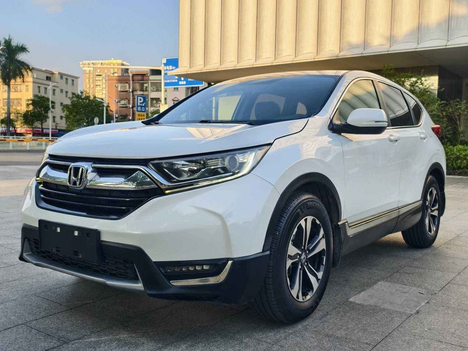 Honda CR-V 2018 Honda CR-V 2018 car image