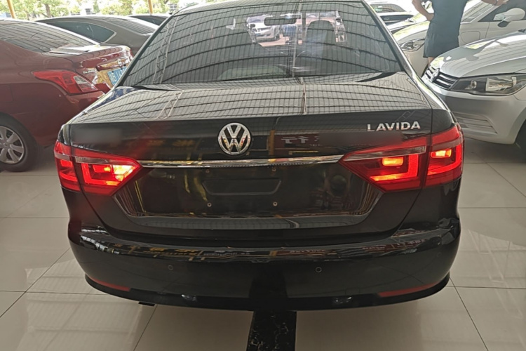 Volkswagen Lavida 2016 car image #6
