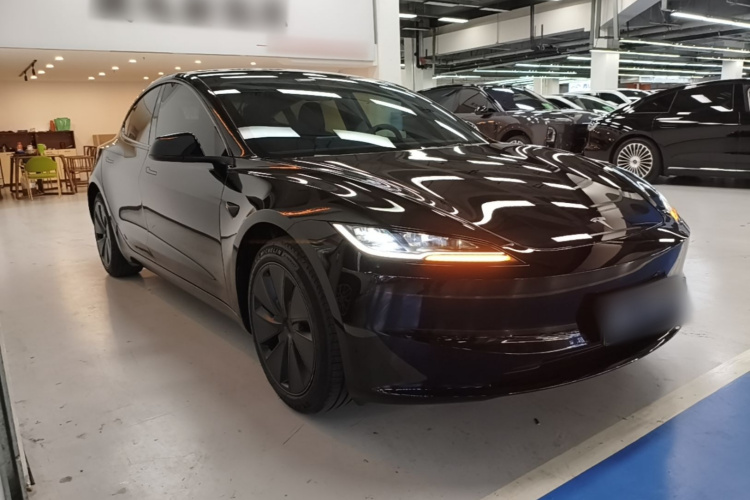 Tesla Model 3 2024 #4 Tesla Model 3 2024 car image #4