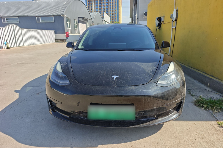 Tesla Model 3 2022 car image #3