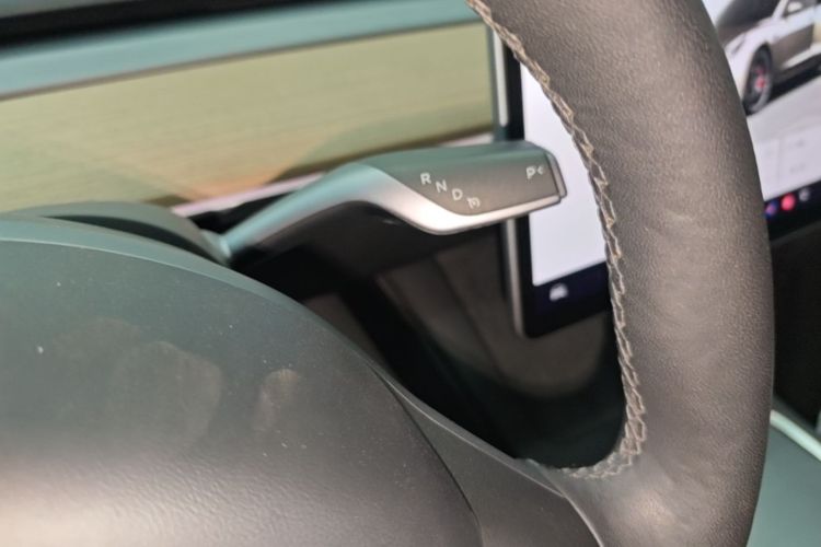Tesla Model 3 2022 car image #14