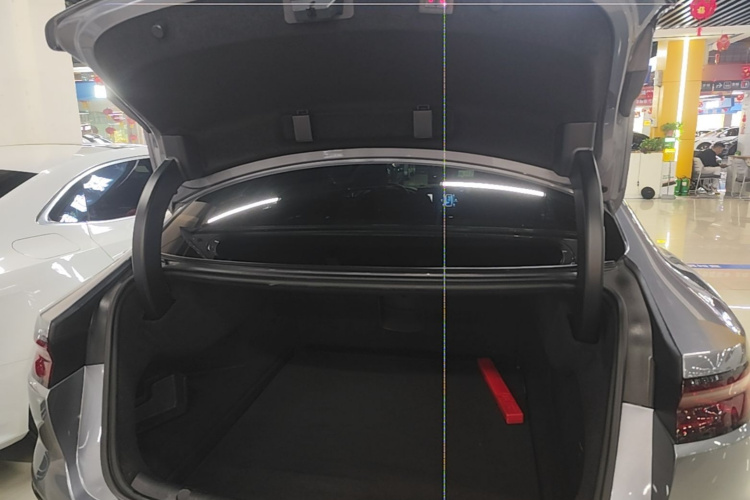 BYD Han 2023 car image #19