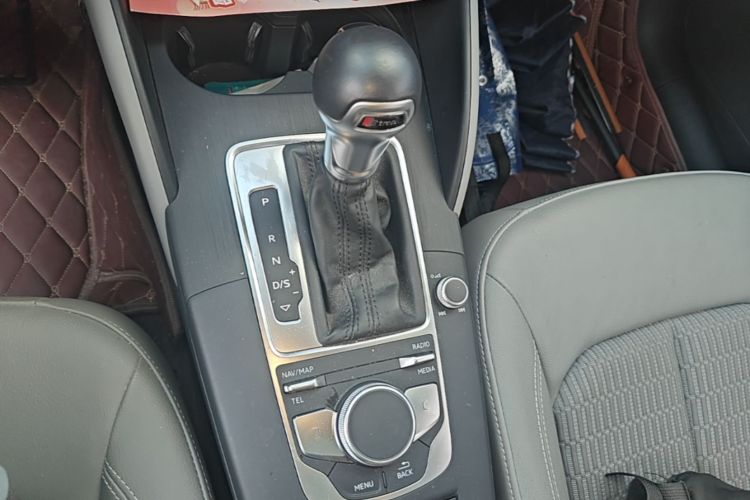 Audi A3 2019 car image #14