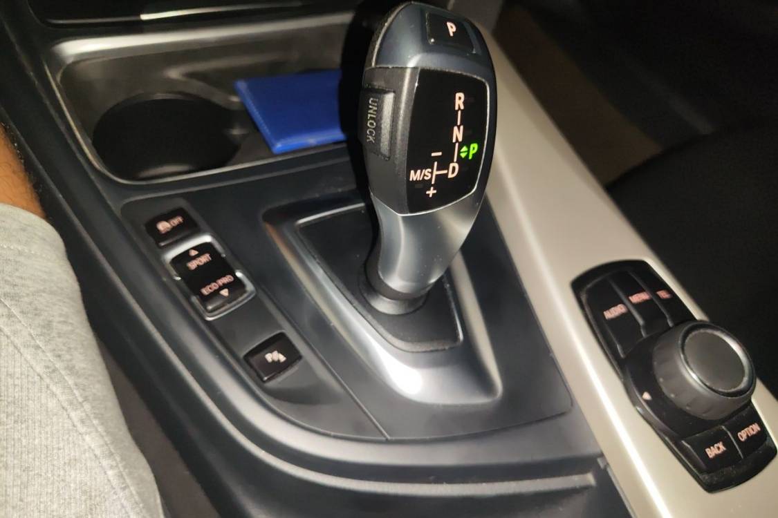 BMW 3 Series 2015 car image #27