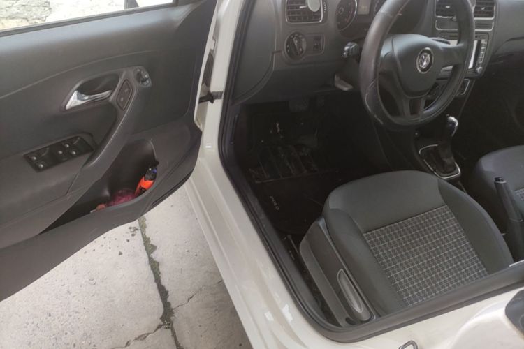Volkswagen Polo 2016 #16 Volkswagen Polo 2016 car image #16