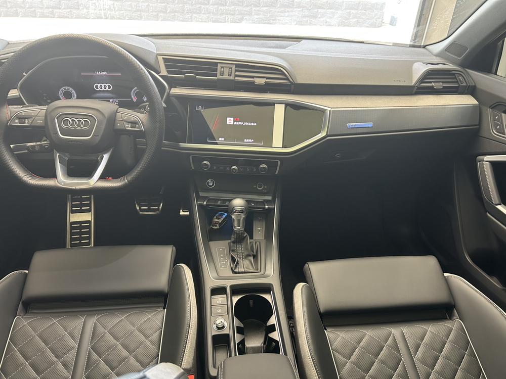 Audi Q3 2025 car image #6