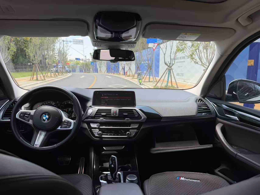 BMW X3 2019 #4 BMW X3 2019 car image #4