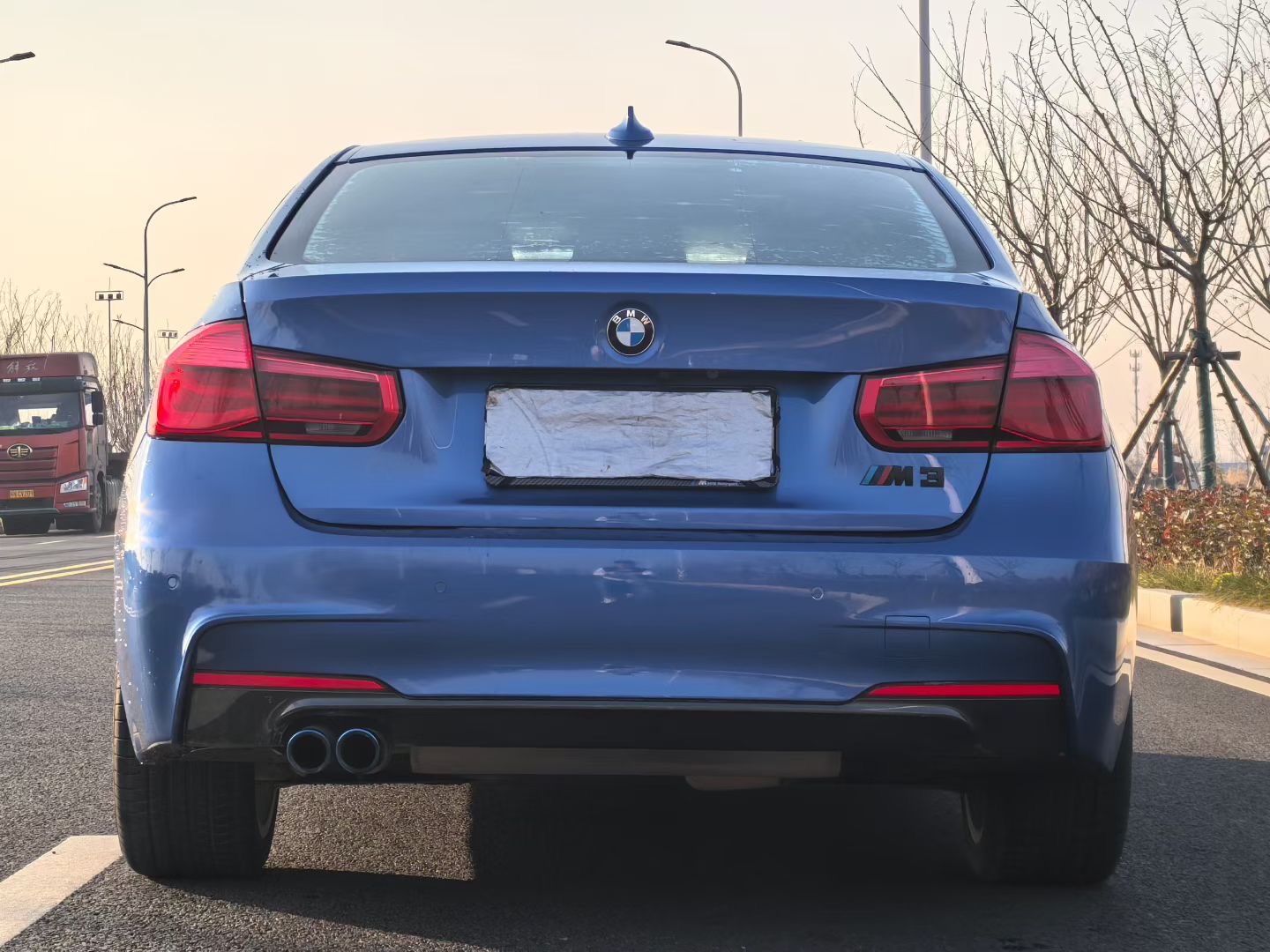 BMW 3 Series 2017 car image #10