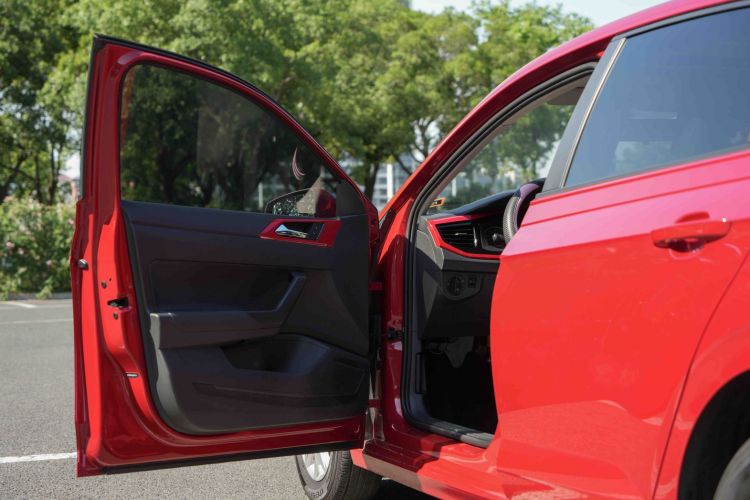 Volkswagen Polo 2020 car image #9