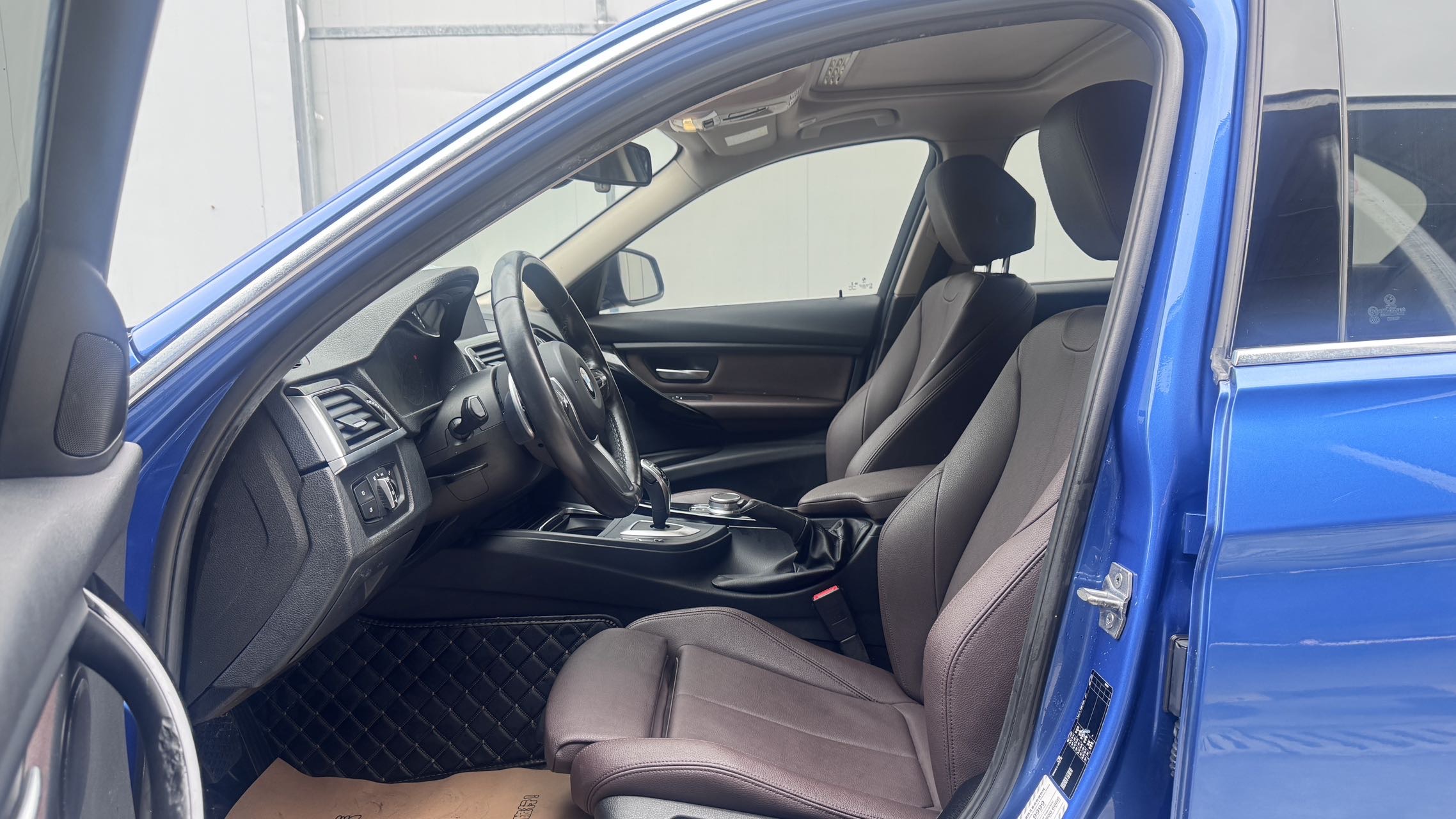 BMW 3 Series 2019 car image #4