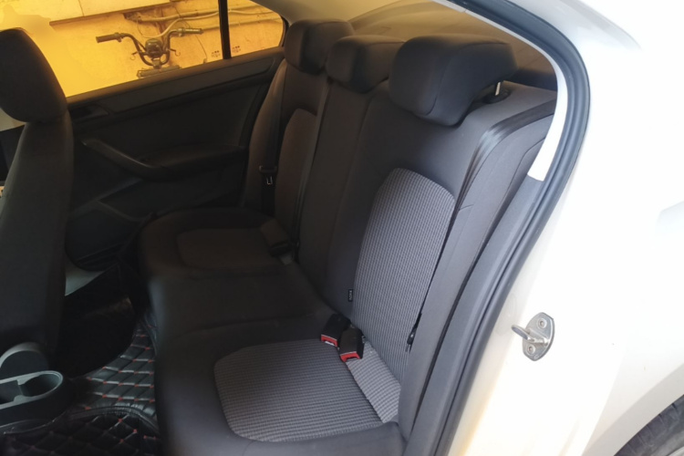 Volkswagen Santana 2019 #13 Volkswagen Santana 2019 car image #13
