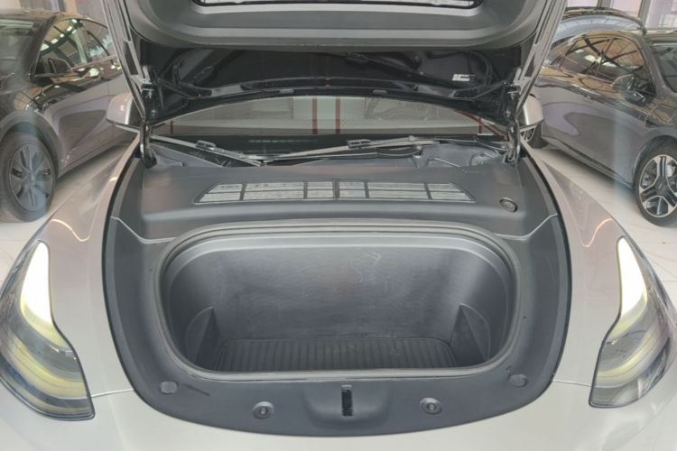 Tesla Model Y 2022 #20 Tesla Model Y 2022 car image #20