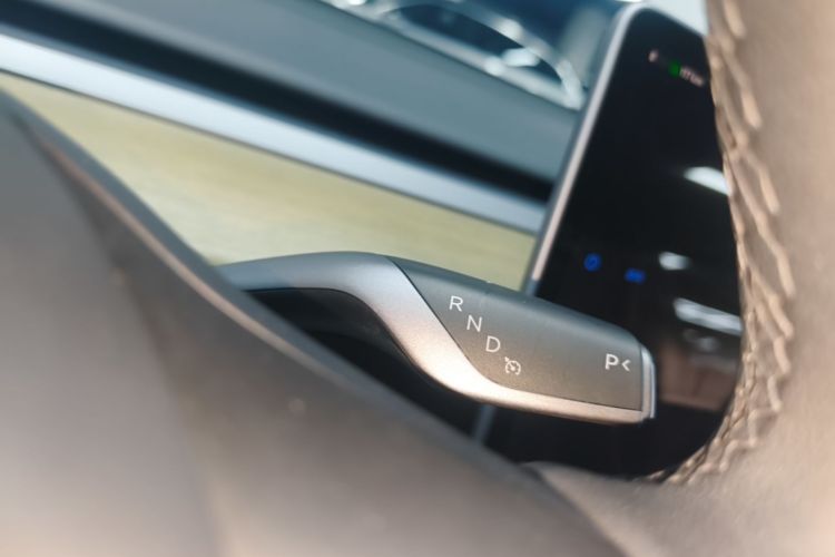 Tesla Model Y 2023 #18 Tesla Model Y 2023 car image #18