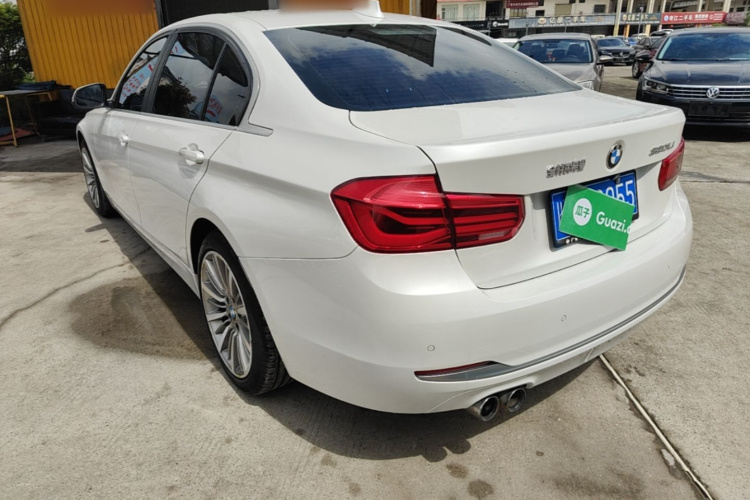 BMW 3 Series 2019 car image #5