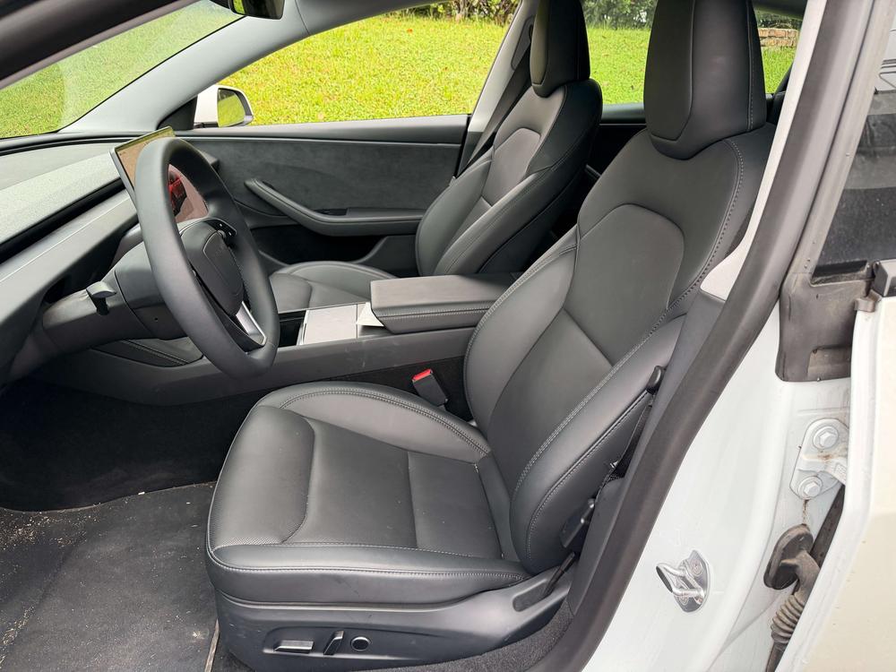 Tesla Model 3 2025 car image #11