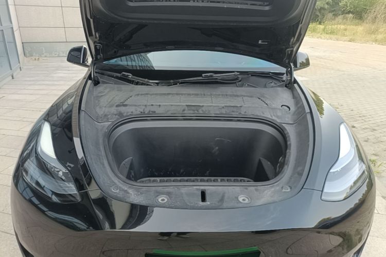 Tesla Model Y 2023 #20 Tesla Model Y 2023 car image #20