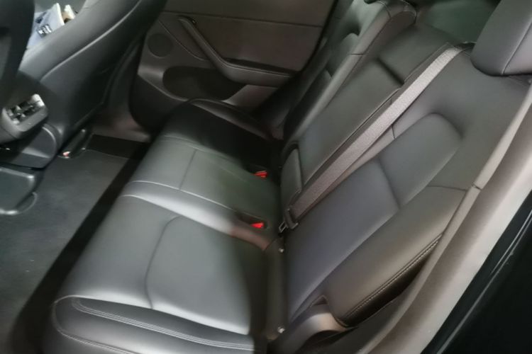 Tesla Model Y 2021 #17 Tesla Model Y 2021 car image #17
