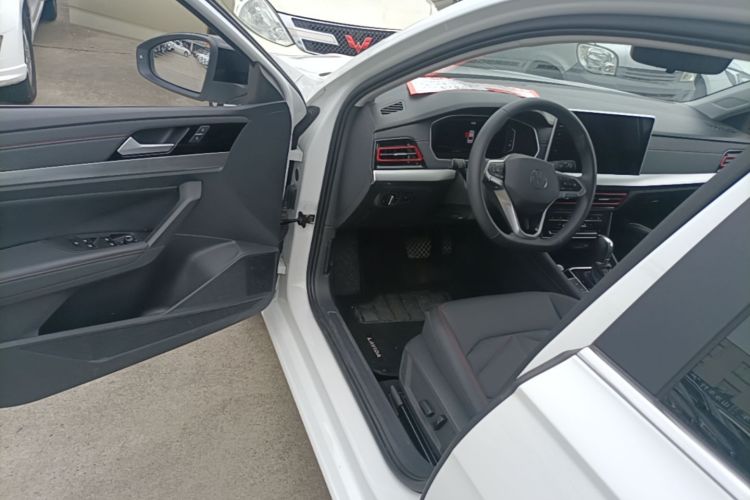 Volkswagen Lavida 2025 car image #16