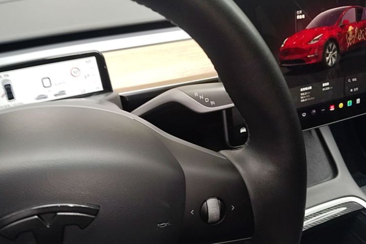 Tesla Model Y 2023 immagine di auto #22