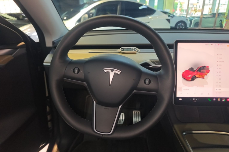 Tesla Model Y 2022 car image #11