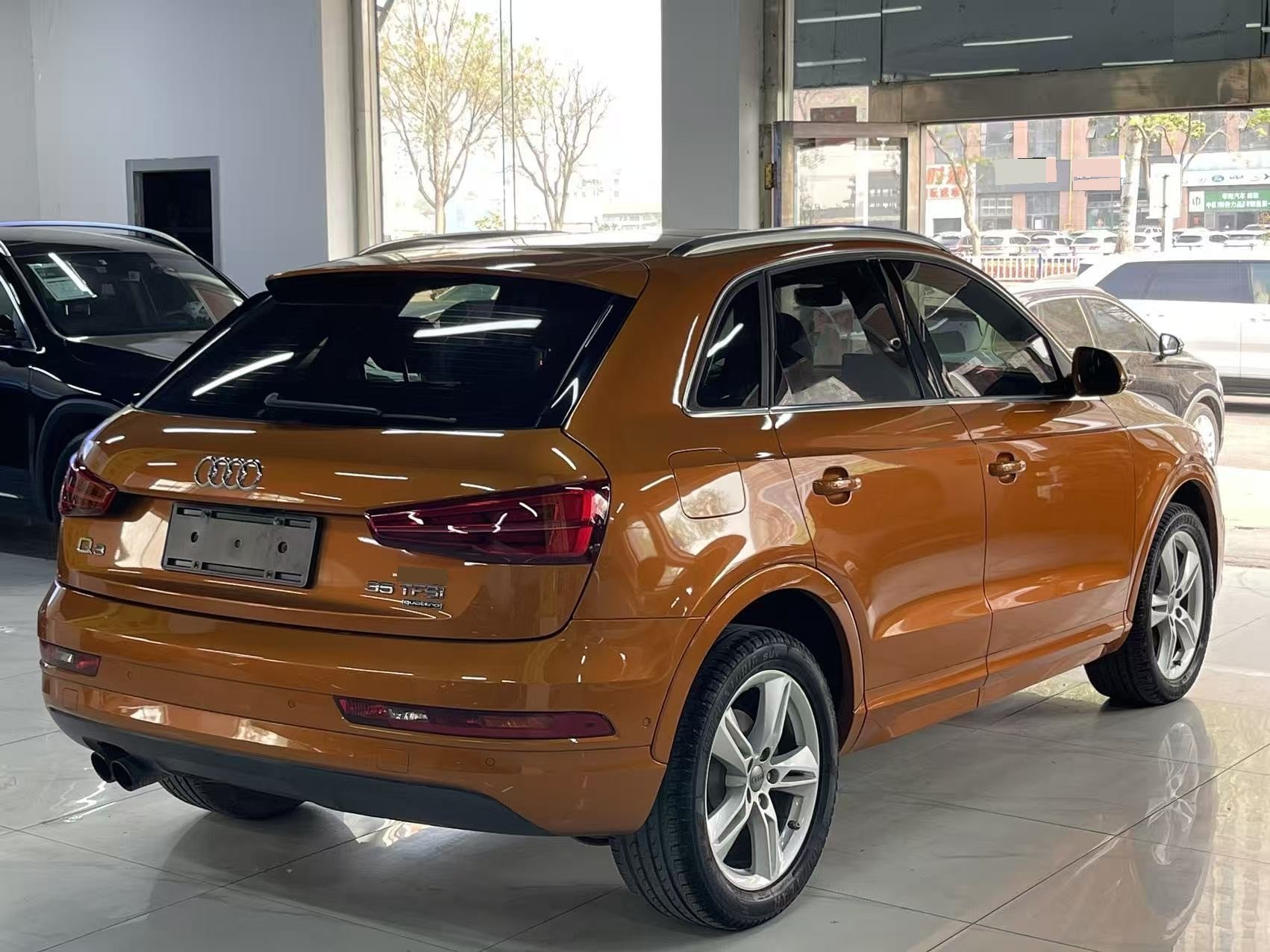 Audi Q3 2016 car image #4