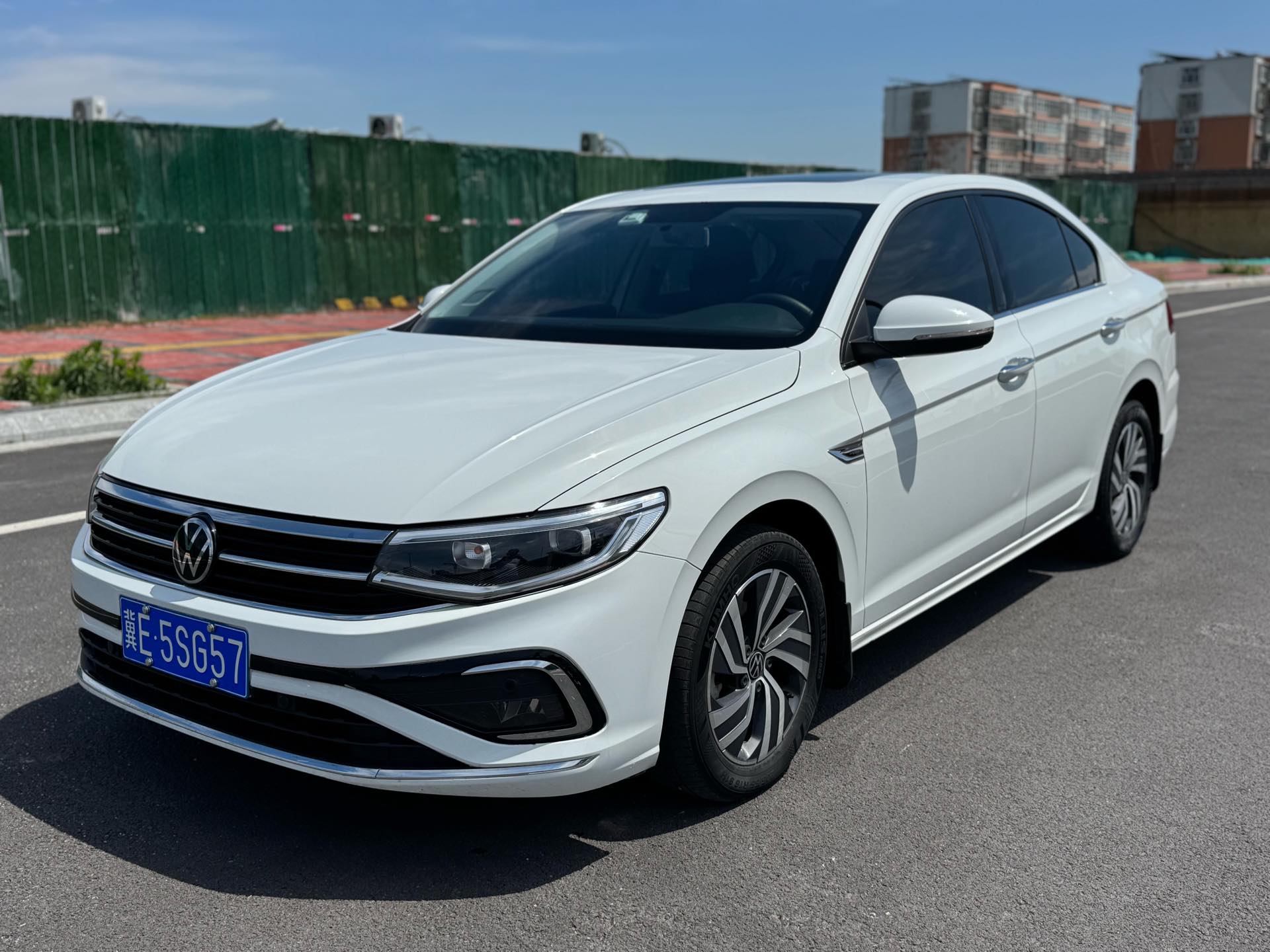 2022 2022 car image