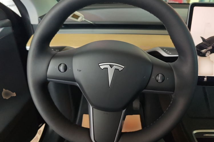 Tesla Model Y 2022 #11 Tesla Model Y 2022 car image #11