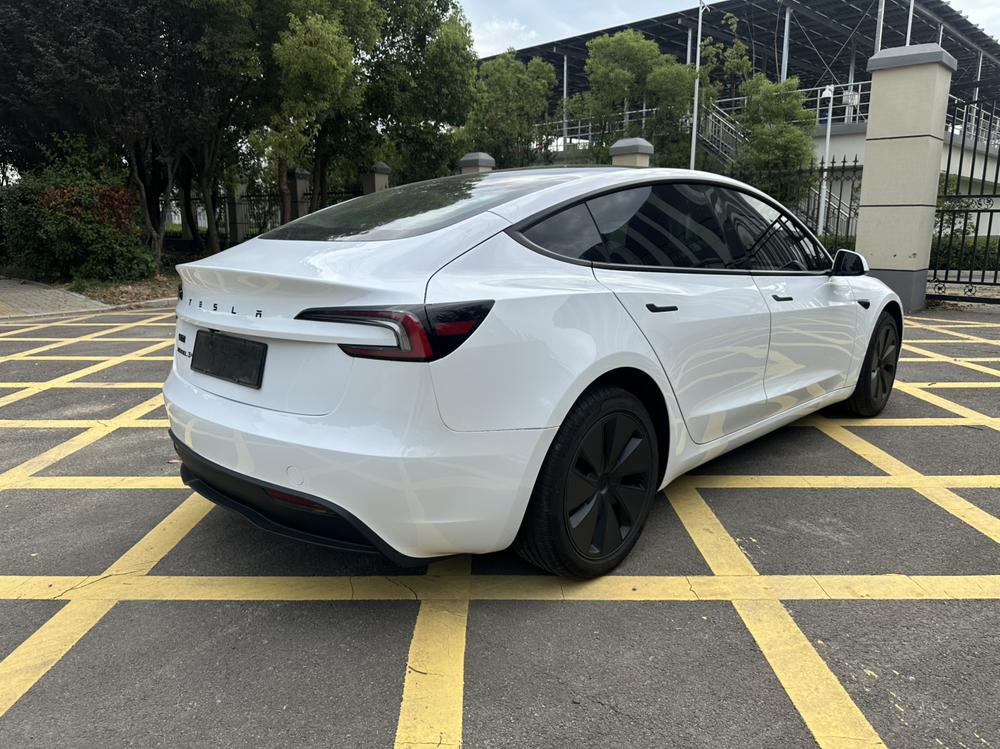 Tesla Model 3 2026 #6 Tesla Model 3 2026 изображение автомобиля #6