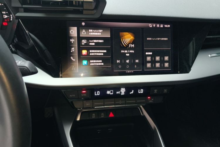 Audi A3 2023 immagine di auto #13