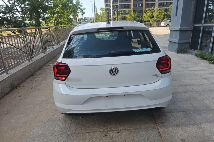 Volkswagen Polo 2021 car image #4