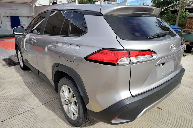 Toyota Corolla Cross 2024 صورة سيارة #5