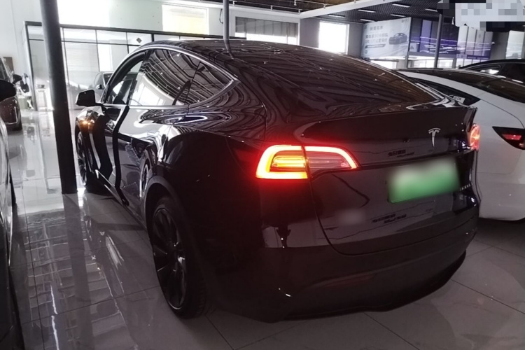 Tesla Model Y 2022 #5 Tesla Model Y 2022 immagine di auto #5