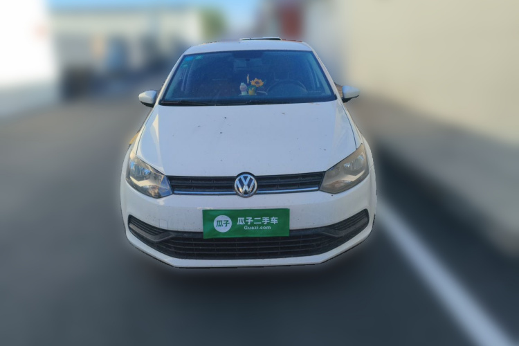 Volkswagen Polo 2019 car image #3