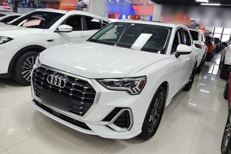Audi Q3 2022 #2 Audi Q3 2022 car image #2