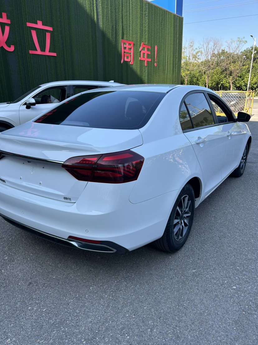 GEELY Emgrand 2019 #5 GEELY Emgrand 2019 car image #5