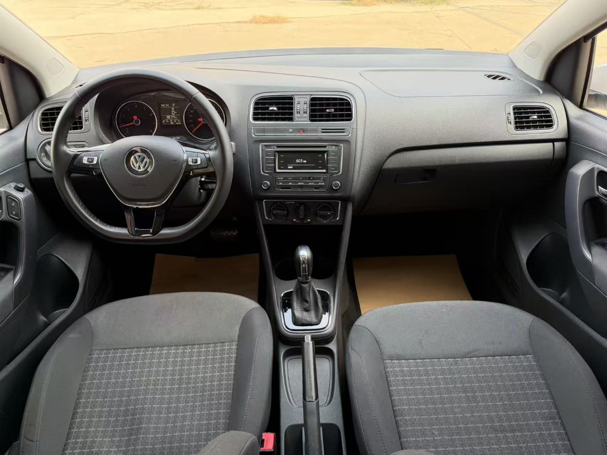 Volkswagen Polo 2018 car image #5