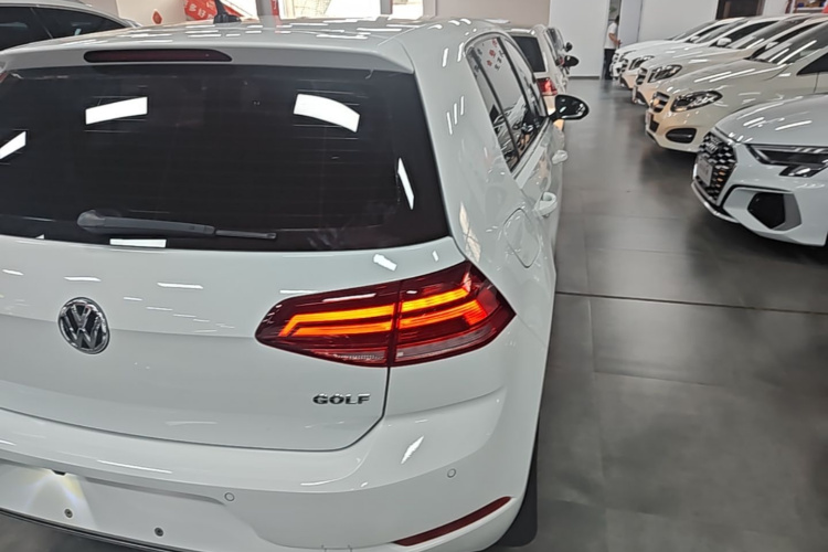 Volkswagen Golf 2019 #8 Volkswagen Golf 2019 car image #8